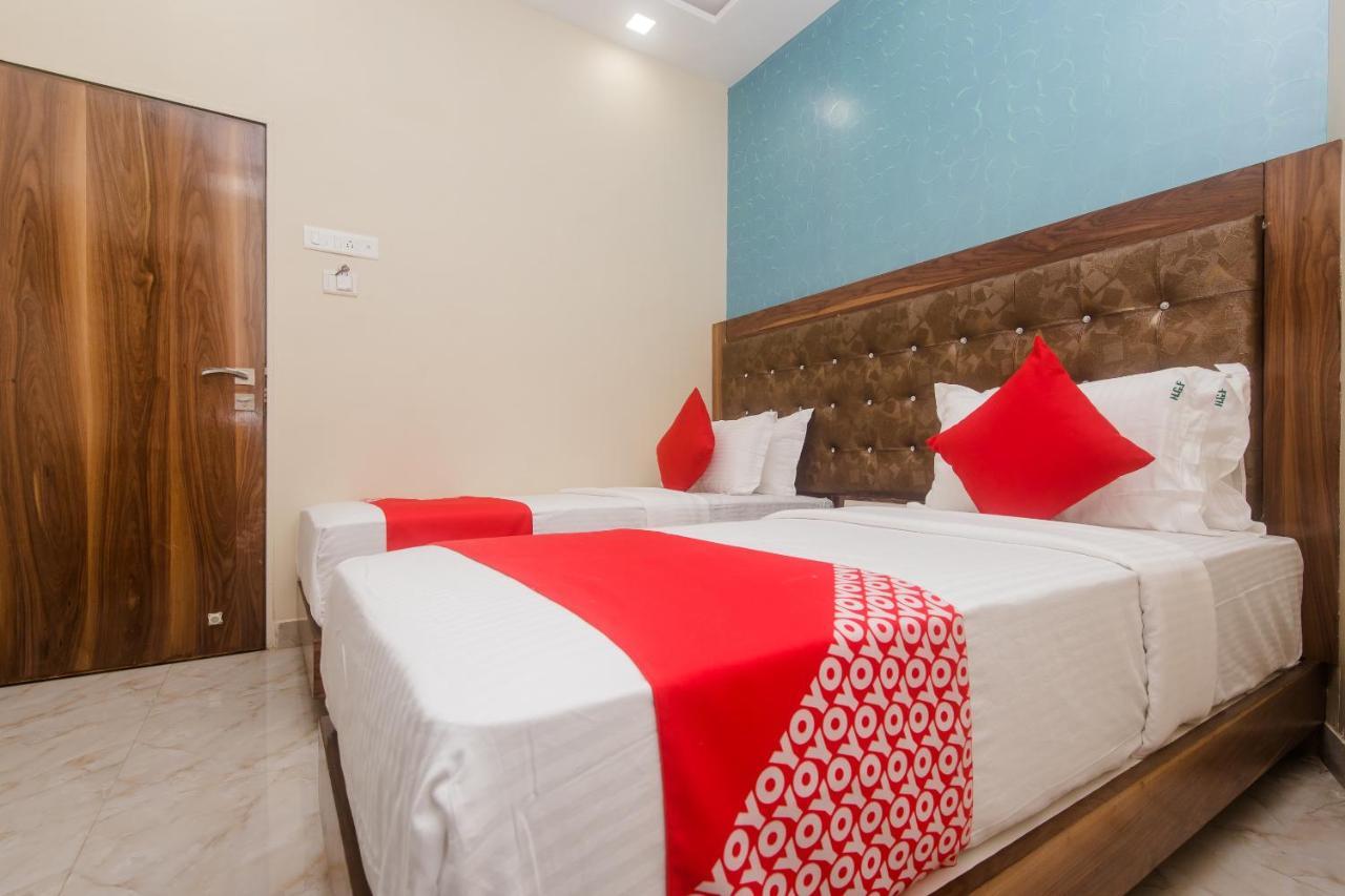 Hotel O Greenforest Near Airport Road Metro Station Bombaim Exterior foto